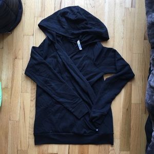 Fabletics crisscross pullover hoodie size medium